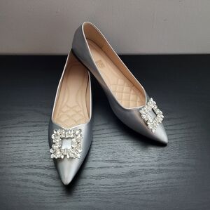 Elegant Silver Women's Size 13 Flats with Embellished Buckle